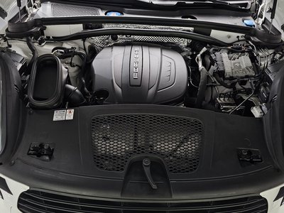 PORSCHE MACAN - 7