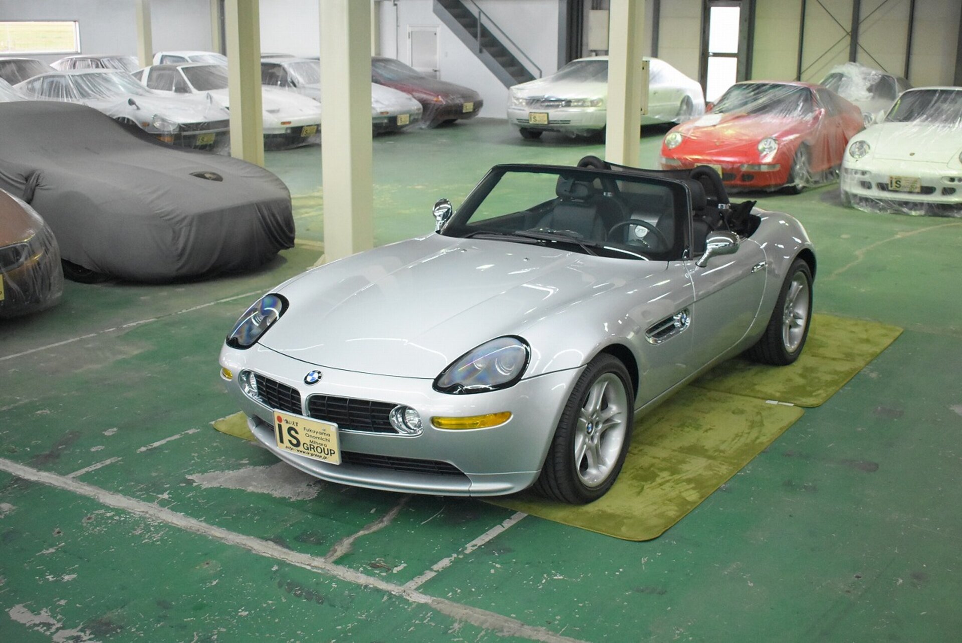 BMW Z8 - View 1