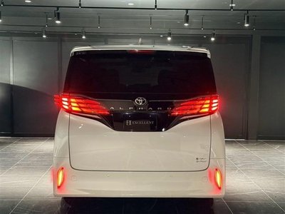 2026 Toyota ALPHARD — фото 10