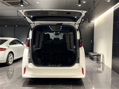 2026 Toyota ALPHARD — фото 22