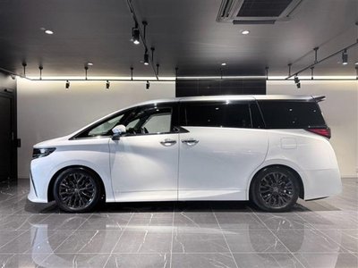 2026 Toyota ALPHARD — фото 3