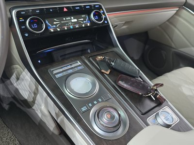 صورة مصغرة 12 لـ 2022 Genesis GV80