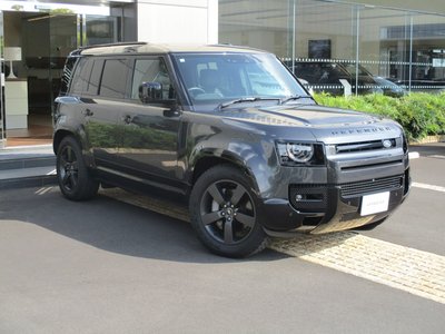 LAND ROVER DEFENDER - 5