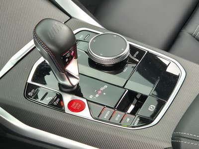 2025 BMW M2 photo 9