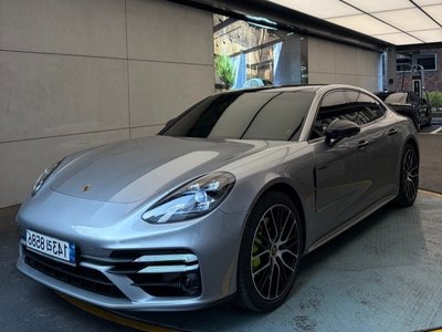 PORSCHE PANAMERA - 1