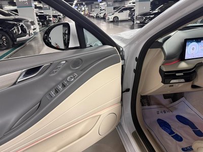 GENESIS G80 (RG3) - 10