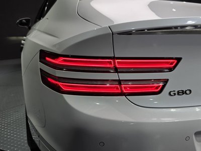 GENESIS G80 (RG3) - 10
