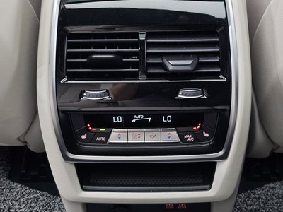 2025 BMW X5 缩略图 29