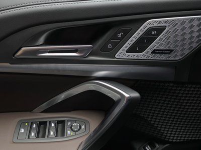 2025 BMW X1 — миниатюра 25
