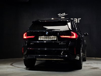 2025 BMW X1 photo 4