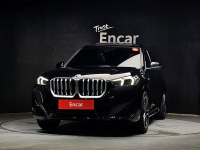 2025 BMW X1 photo 2