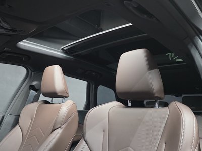 2025 BMW X1 — миниатюра 24