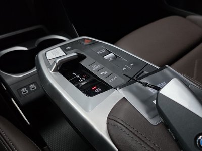 2025 BMW X1 — миниатюра 12