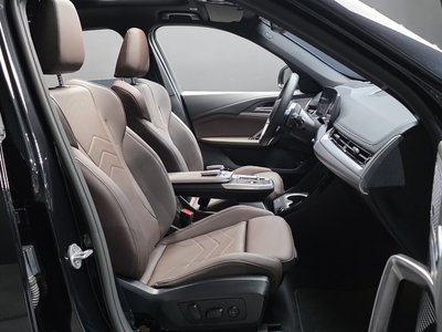 2025 BMW X1 — миниатюра 16