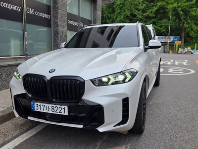 صورة 1 لـ 2026 BMW X5