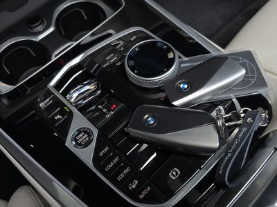 2025 BMW X5 — миниатюра 12