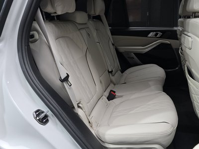 2025 BMW X5 — миниатюра 17
