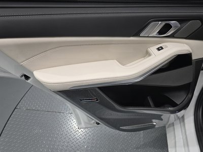 2025 BMW X5 — миниатюра 15
