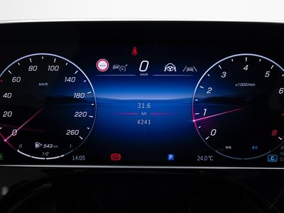 MERCEDES-BENZ E-CLASS - 8