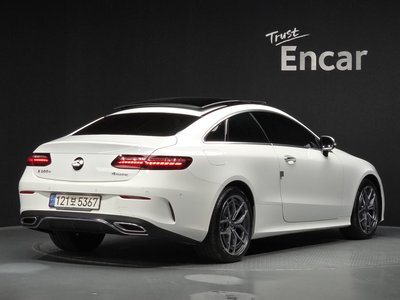 MERCEDES-BENZ E-CLASS - 3