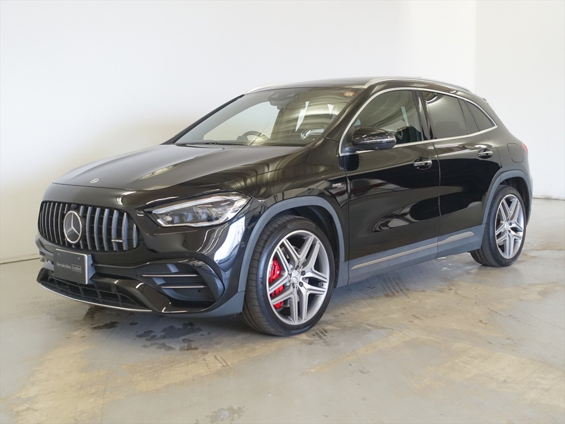 MERCEDES-BENZ GLA AMG - View 1