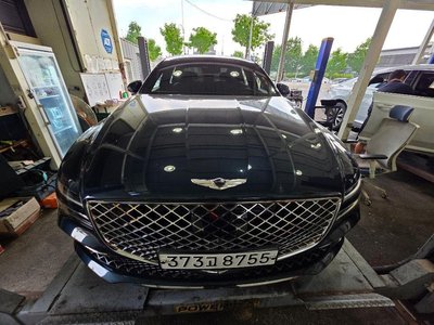 GENESIS G80 (RG3) - 1