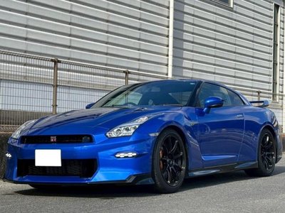 NISSAN GT-R - 1