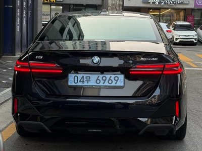 BMW I5 - 3