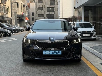 BMW I5 - 2