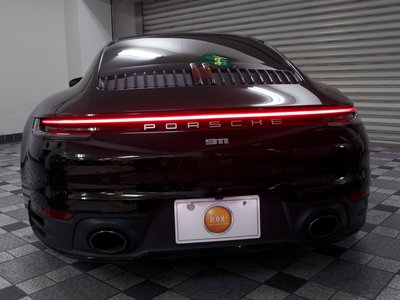 PORSCHE 911 - 8