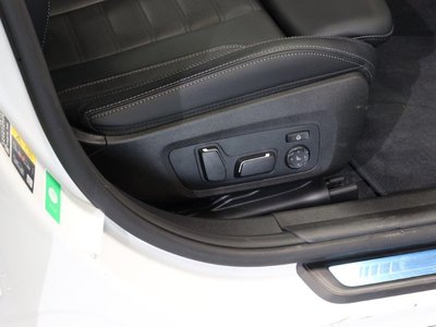 2025 BMW 3 SERIES — миниатюра 14