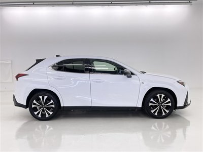 صورة مصغرة 19 لـ 2023 Lexus UX