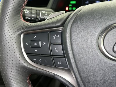 صورة مصغرة 13 لـ 2023 Lexus UX