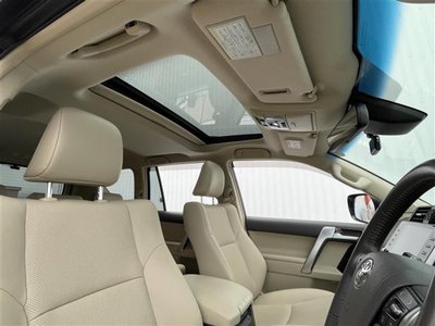 TOYOTA LAND CRUISER PRADO - 7