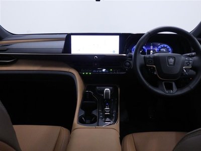 2024 Toyota CROWN SPORT photo 6