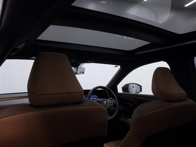 2024 Toyota CROWN SPORT photo 3
