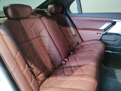 2025 BMW 7 SERIES — миниатюра 34