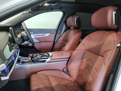 2025 BMW 7 SERIES — миниатюра 36