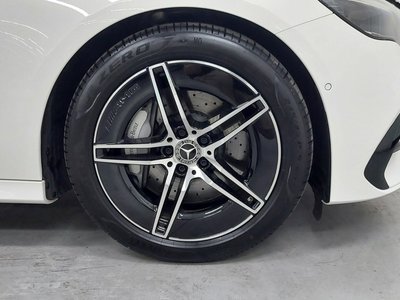 MERCEDES-BENZ E-CLASS - 6