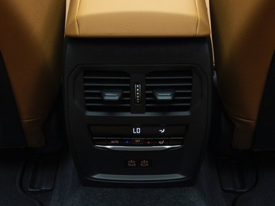 2026 BMW I4 缩略图 19