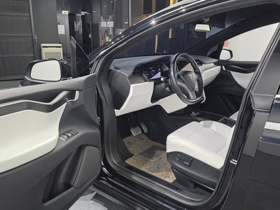 2018 Tesla MODEL X 缩略图 13