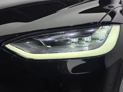 2018 Tesla MODEL X — фото 9