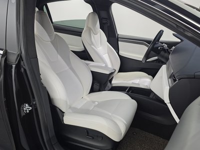 2018 Tesla MODEL X 缩略图 16