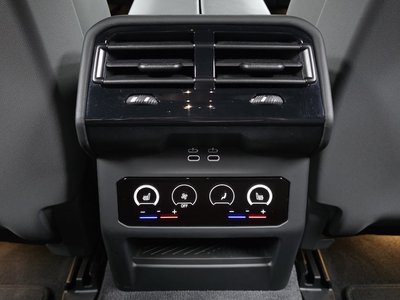 2025 BMW I5 thumbnail 35