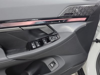 2025 BMW I5 thumbnail 29