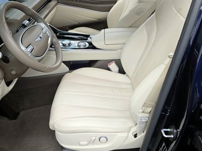2023 Genesis GV80 thumbnail 33