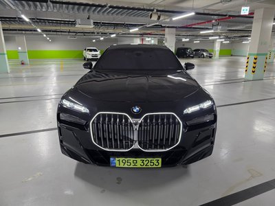 BMW 7 SERIES