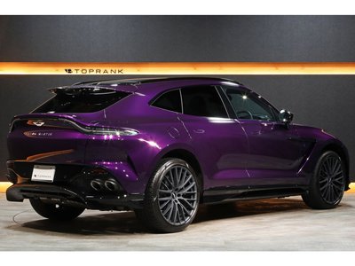 ASTON MARTIN DBX - 6