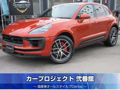 PORSCHE MACAN - 1