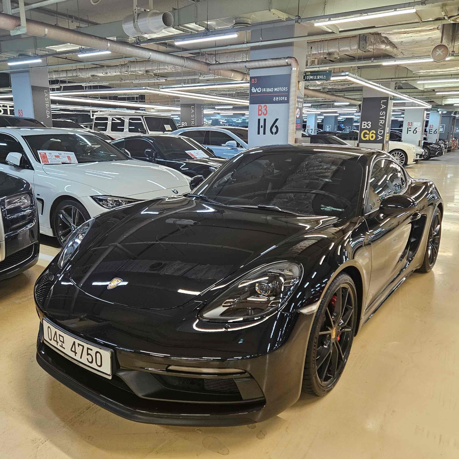 PORSCHE 718 - View 1